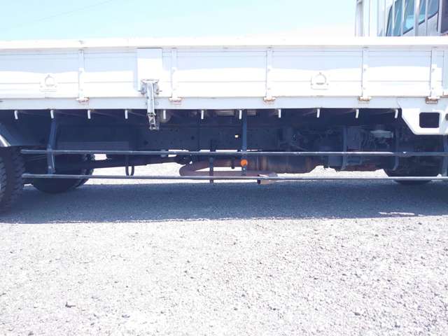 日野自動車レンジャー 4トン平ボディ 210馬力(カタログ値)|中古トラックの販売・買取・査定のアイナビ