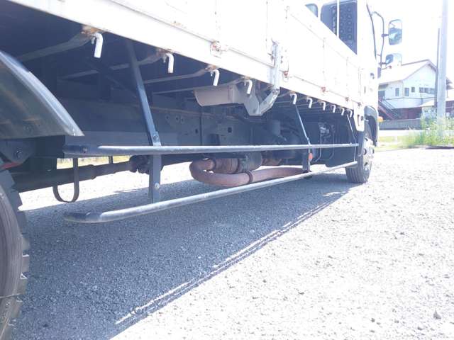 日野自動車レンジャー 4トン平ボディ 210馬力(カタログ値)|中古トラックの販売・買取・査定のアイナビ