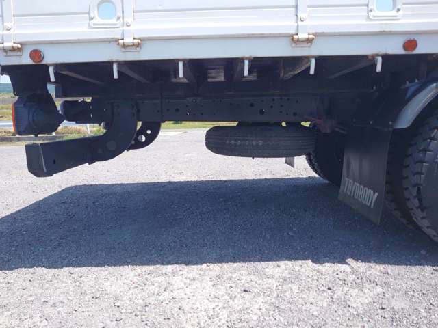 日野自動車レンジャー 4トン平ボディ 210馬力(カタログ値)|中古トラックの販売・買取・査定のアイナビ