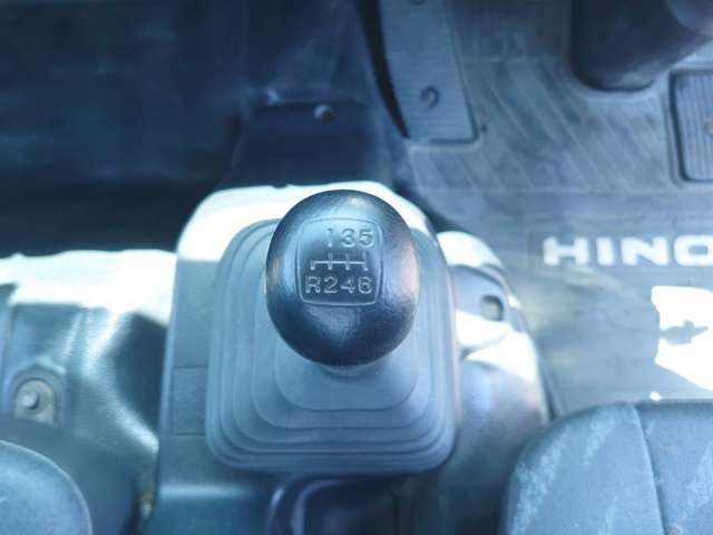 日野自動車レンジャー 4トン平ボディ 210馬力(カタログ値)|中古トラックの販売・買取・査定のアイナビ