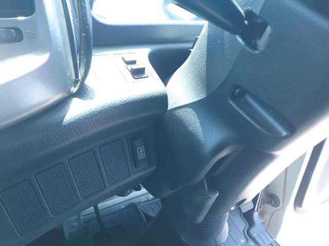 日野自動車レンジャー 4トン平ボディ 210馬力(カタログ値)|中古トラックの販売・買取・査定のアイナビ