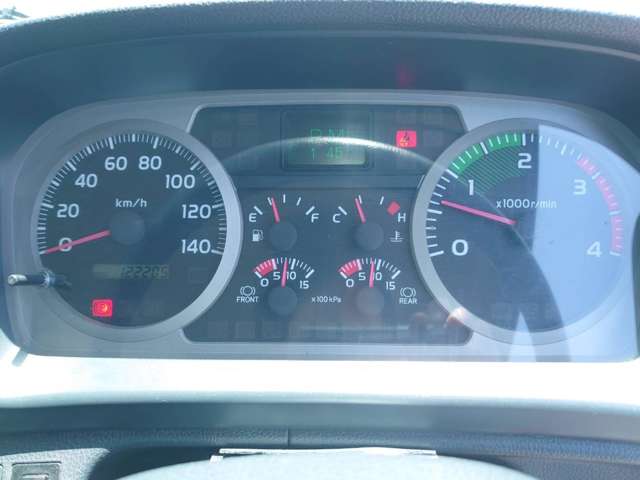 日野自動車レンジャー 4トン平ボディ 210馬力(カタログ値)|中古トラックの販売・買取・査定のアイナビ