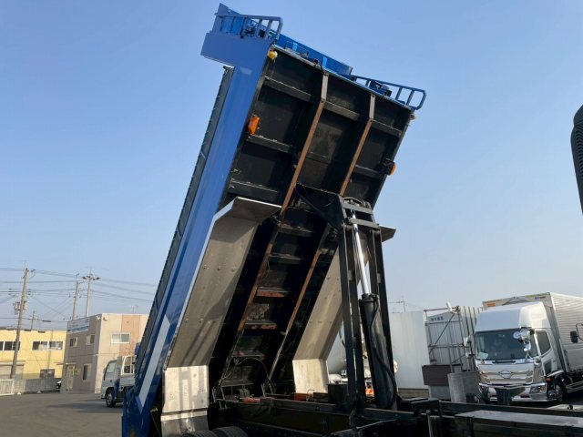 車検付6×4新明和工業額縁アオリ7速MT車10t20t土砂ダンプ|中古トラックの販売・買取・査定のアイナビ