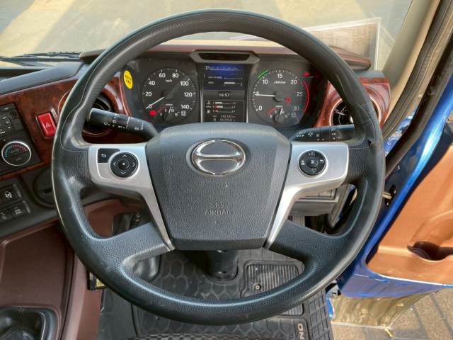 車検付6×4新明和工業額縁アオリ7速MT車10t20t土砂ダンプ|中古トラックの販売・買取・査定のアイナビ