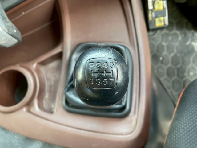 車検付6×4新明和工業額縁アオリ7速MT車10t20t土砂ダンプ|中古トラックの販売・買取・査定のアイナビ