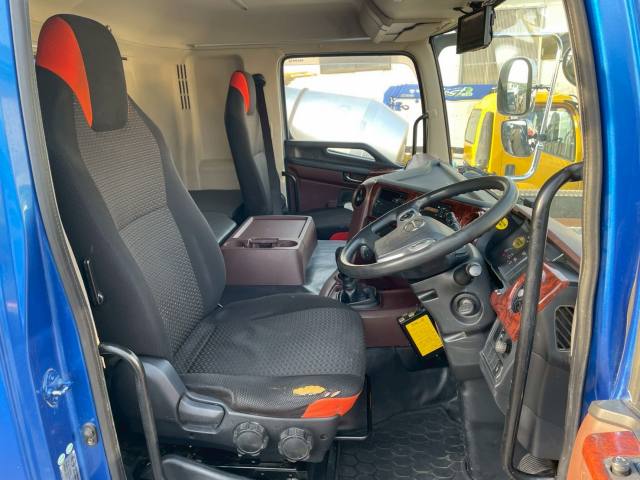 車検付6×4新明和工業額縁アオリ7速MT車10t20t土砂ダンプ|中古トラックの販売・買取・査定のアイナビ