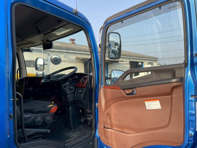 車検付6×4新明和工業額縁アオリ7速MT車10t20t土砂ダンプ|中古トラックの販売・買取・査定のアイナビ
