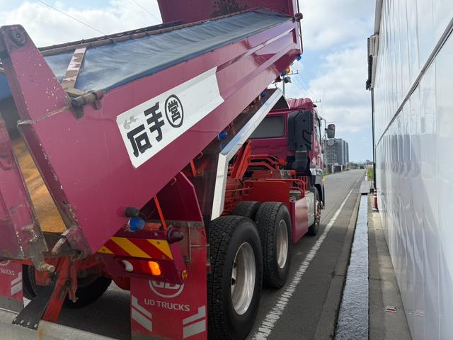 UDトラックス 乗用車 クオン|中古トラックの販売・買取・査定のアイナビ