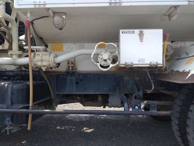 三菱ふそうファイタータンクローリー 2層4KL 消防書類有り|中古トラックの販売・買取・査定のアイナビ