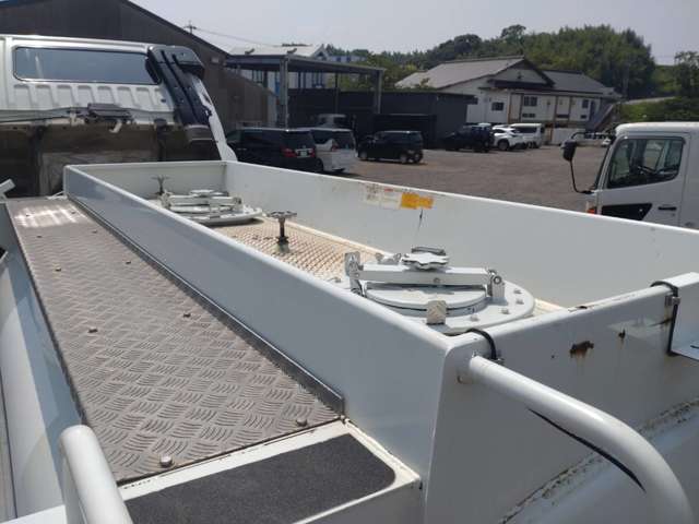 三菱ふそうファイタータンクローリー 2層4KL 消防書類有り|中古トラックの販売・買取・査定のアイナビ