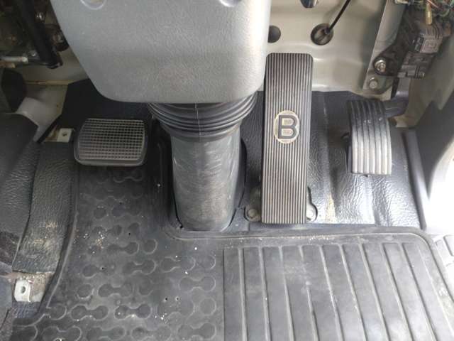 三菱ふそうファイタータンクローリー 2層4KL 消防書類有り|中古トラックの販売・買取・査定のアイナビ