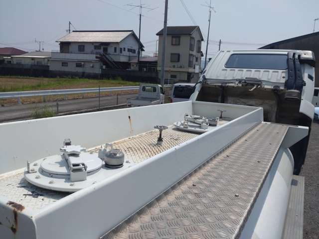 三菱ふそうファイタータンクローリー 2層4KL 消防書類有り|中古トラックの販売・買取・査定のアイナビ