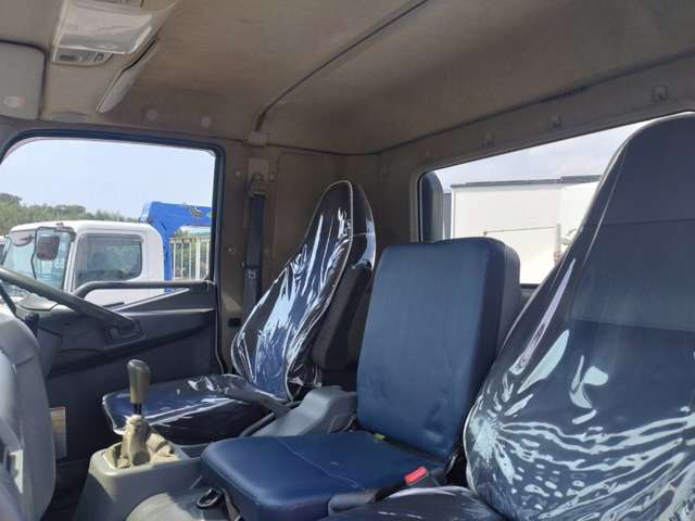 三菱ふそうファイタータンクローリー 2層4KL 消防書類有り|中古トラックの販売・買取・査定のアイナビ