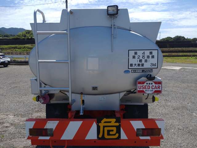 日野自動車デュトロタンクローリー 1層3KL 消防書類有り|中古トラックの販売・買取・査定のアイナビ