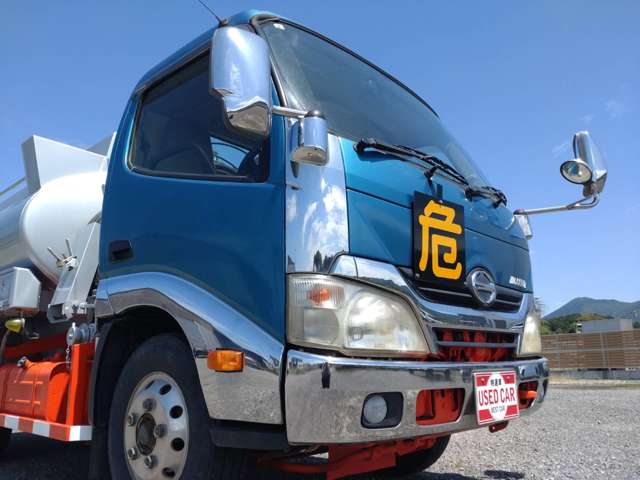 日野自動車デュトロタンクローリー 1層3KL 消防書類有り|中古トラックの販売・買取・査定のアイナビ
