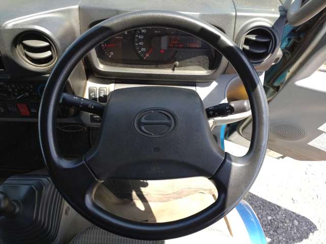 日野自動車デュトロタンクローリー 1層3KL 消防書類有り|中古トラックの販売・買取・査定のアイナビ