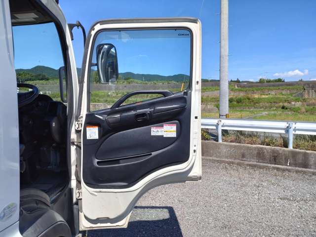 日野自動車レンジャー4トンユニック 4段クレーン ラジコン付|中古トラックの販売・買取・査定のアイナビ