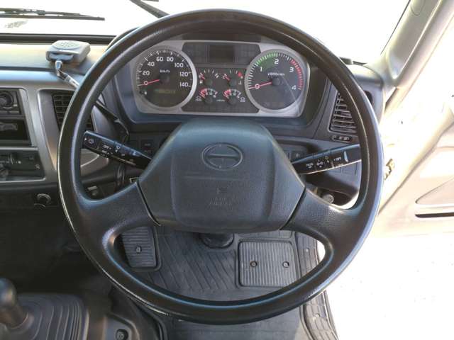 日野自動車レンジャー4トンユニック 4段クレーン ラジコン付|中古トラックの販売・買取・査定のアイナビ