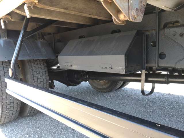 日野自動車レンジャー4トンユニック 4段クレーン ラジコン付|中古トラックの販売・買取・査定のアイナビ