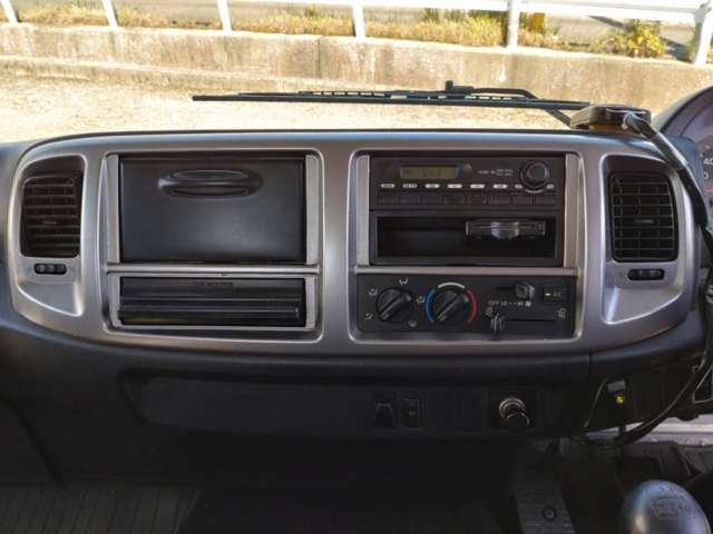 日野自動車レンジャー4トンユニック 4段クレーン ラジコン付|中古トラックの販売・買取・査定のアイナビ