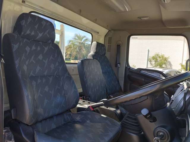 日野自動車レンジャー4トンユニック 4段クレーン ラジコン付|中古トラックの販売・買取・査定のアイナビ