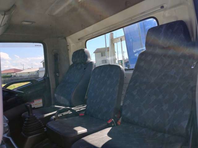 日野自動車レンジャー4トンユニック 4段クレーン ラジコン付|中古トラックの販売・買取・査定のアイナビ