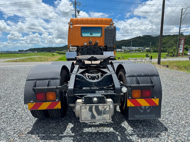 平成25年式☆いすゞギガトラクタヘッド 第五輪荷重11,400t|中古トラックの販売・買取・査定のアイナビ