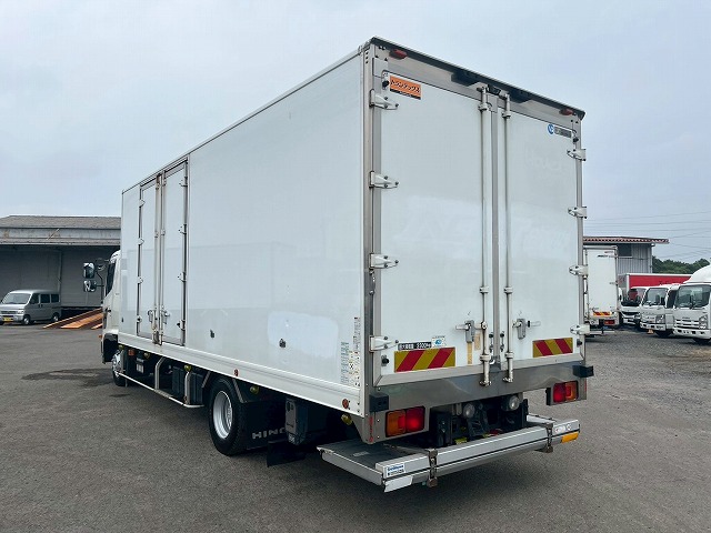 -30℃低温設定★後輪エアサス★格納式パワーゲート★フルワイド|中古トラックの販売・買取・査定のアイナビ