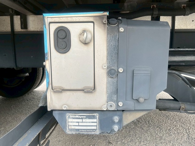 -30℃低温設定★後輪エアサス★格納式パワーゲート★フルワイド|中古トラックの販売・買取・査定のアイナビ