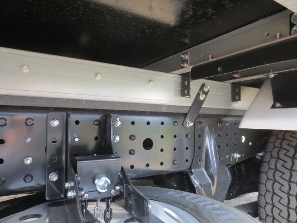 三菱キャンター低温冷蔵冷凍車|中古トラックの販売・買取・査定のアイナビ