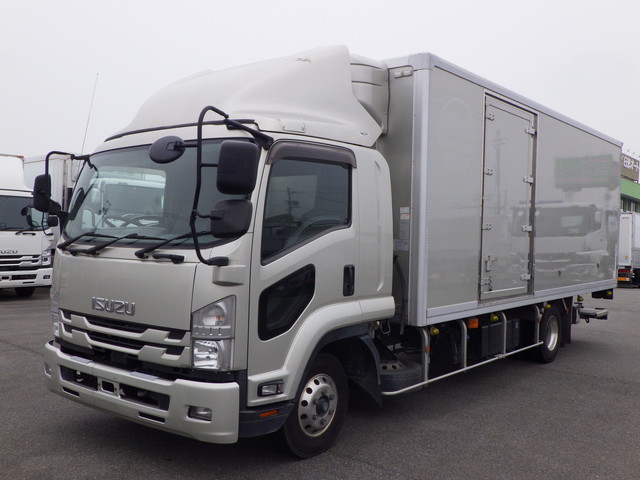 イスズ2PG-FRR90T2冷凍車4tワイド|中古トラックの販売・買取・査定のアイナビ