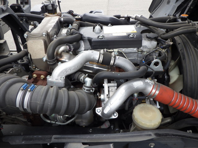 イスズ2PG-FRR90T2冷凍車4tワイド|中古トラックの販売・買取・査定のアイナビ