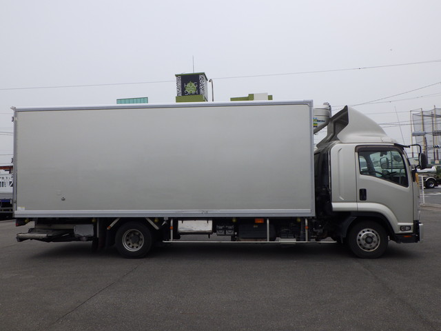 イスズ2PG-FRR90T2冷凍車4tワイド|中古トラックの販売・買取・査定のアイナビ