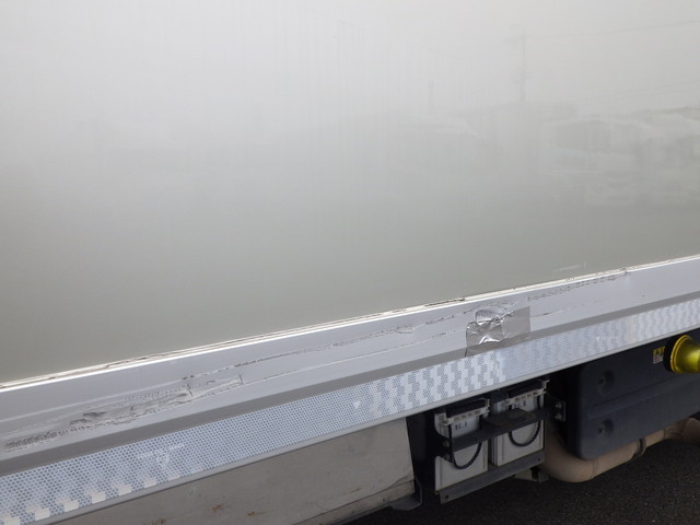 イスズ2PG-FRR90T2冷凍車4tワイド|中古トラックの販売・買取・査定のアイナビ