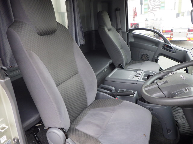 イスズ2PG-FRR90T2冷凍車4tワイド|中古トラックの販売・買取・査定のアイナビ