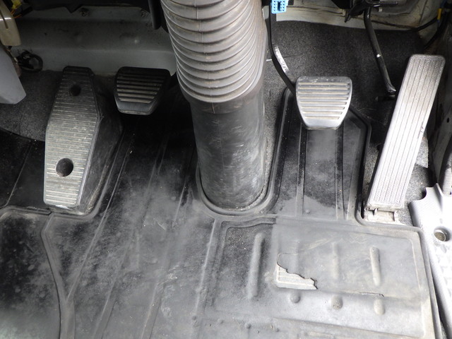 イスズ2PG-FRR90T2冷凍車4tワイド|中古トラックの販売・買取・査定のアイナビ