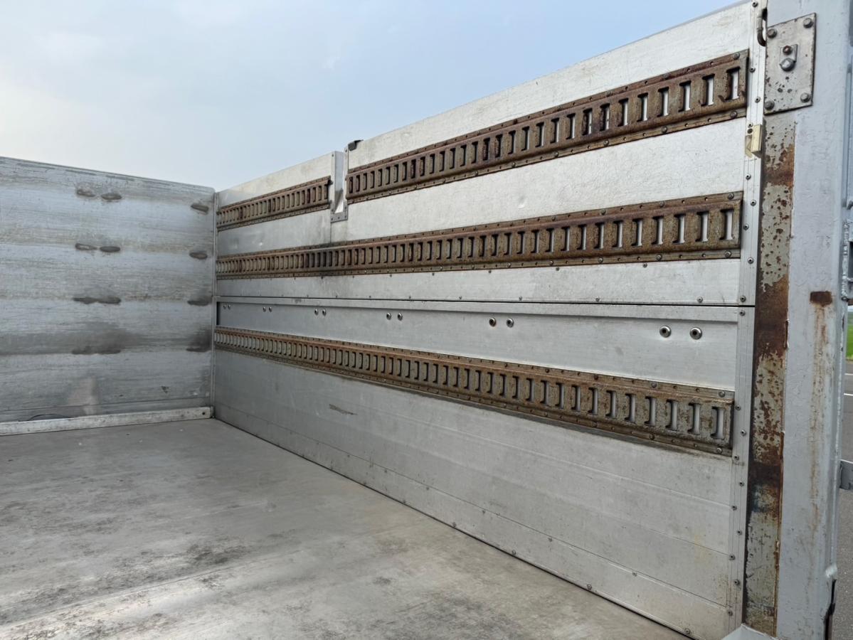 平成23年エルフアルミブロック平パワーゲートマニュアル6速|中古トラックの販売・買取・査定のアイナビ