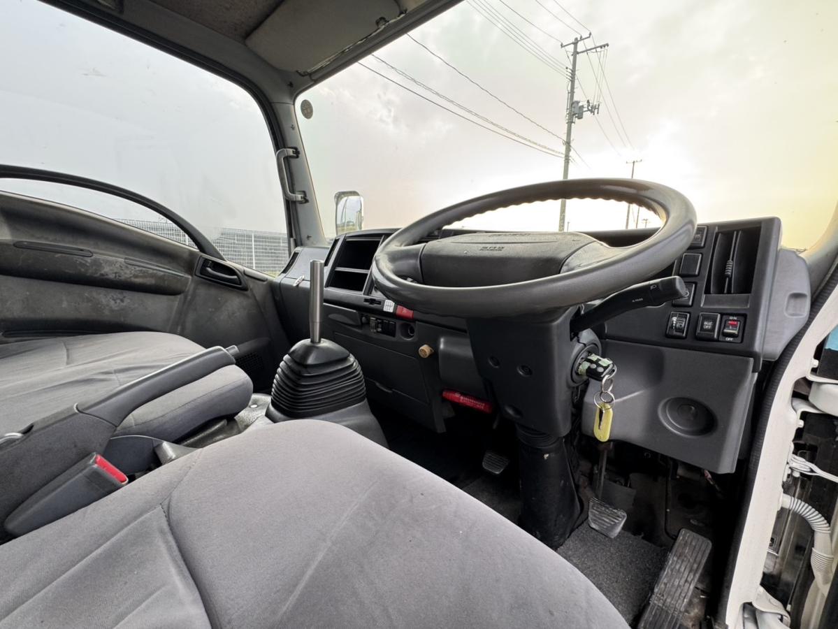 平成23年エルフアルミブロック平パワーゲートマニュアル6速|中古トラックの販売・買取・査定のアイナビ