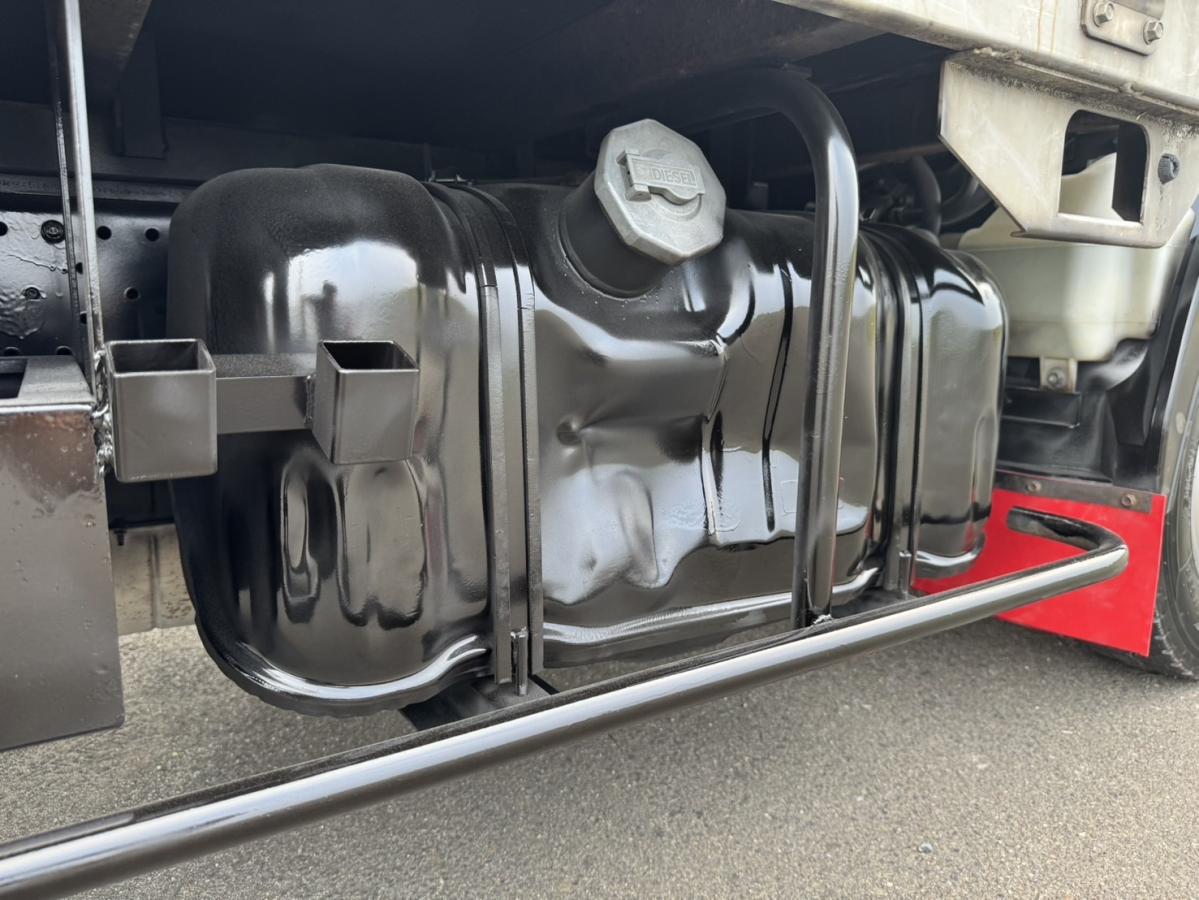 平成23年エルフアルミブロック平パワーゲートマニュアル6速|中古トラックの販売・買取・査定のアイナビ