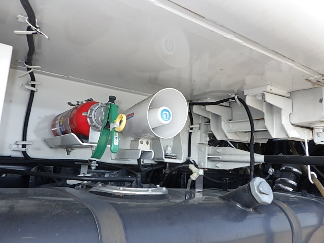 UDトラックス 平成29年式 塵芥車 6.0㎥ プレス式 新明和製|中古トラックの販売・買取・査定のアイナビ