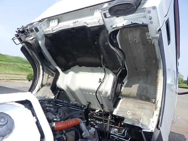 UDトラックス 平成29年式 塵芥車 6.0㎥ プレス式 新明和製|中古トラックの販売・買取・査定のアイナビ