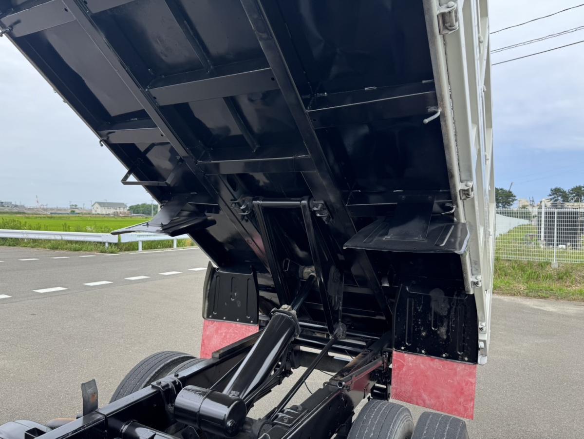 平成24年エルフ深ダンプマニュアル6速あゆみ掛け有|中古トラックの販売・買取・査定のアイナビ