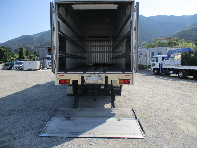 H27年式 プロフィア 3軸 冷蔵冷凍車 格納PG付!!|中古トラックの販売・買取・査定のアイナビ