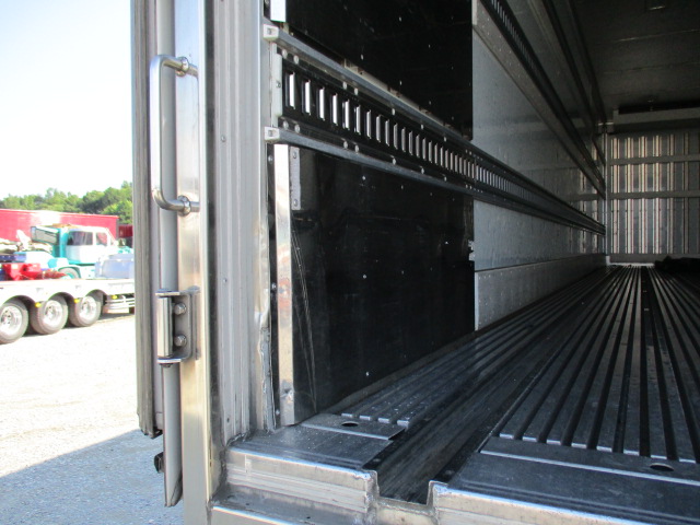 H27年式 プロフィア 3軸 冷蔵冷凍車 格納PG付!!|中古トラックの販売・買取・査定のアイナビ