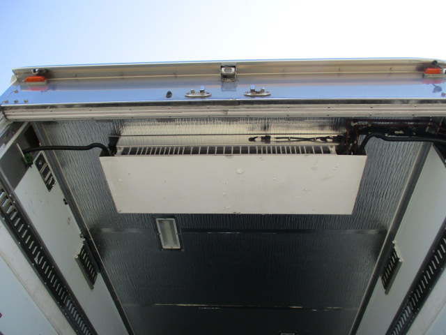 H27年式 プロフィア 3軸 冷蔵冷凍車 格納PG付!!|中古トラックの販売・買取・査定のアイナビ