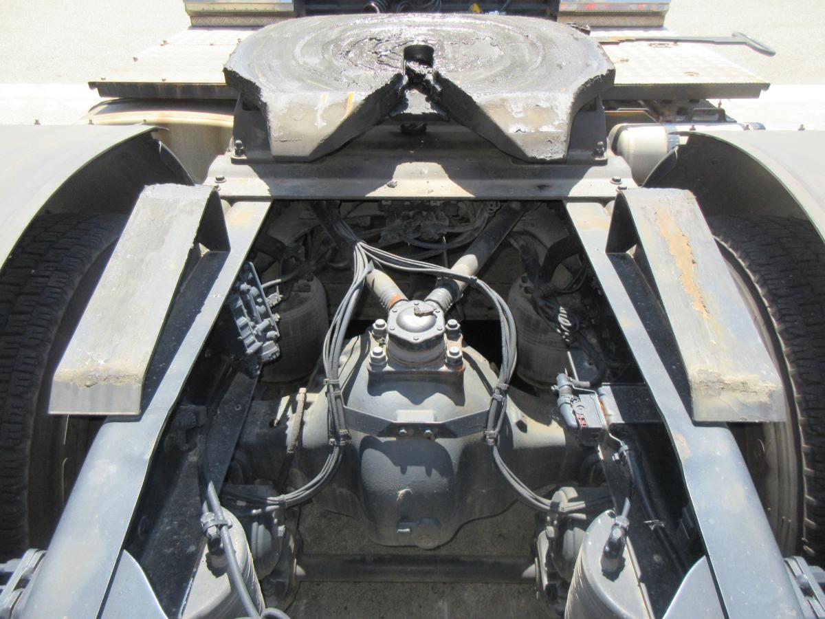 2PGクオン11.5トンハイルーフトラクタ|中古トラックの販売・買取・査定のアイナビ