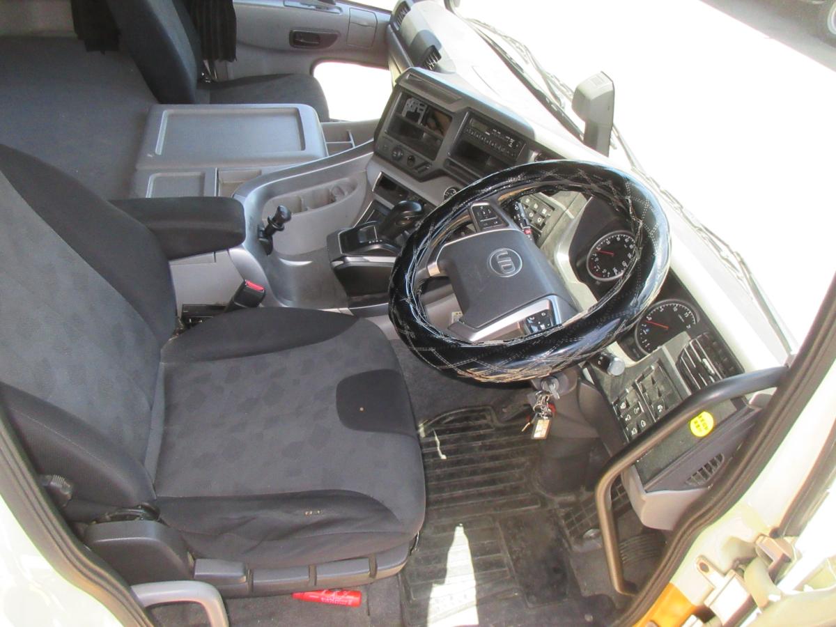 2PGクオン11.5トンハイルーフトラクタ|中古トラックの販売・買取・査定のアイナビ