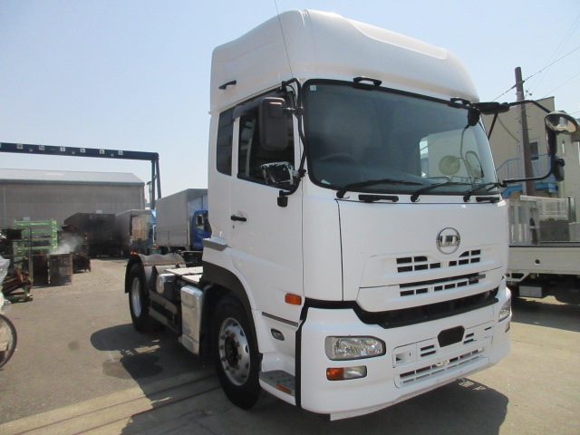 高馬力クオン11.5トンハイルーフトラクタ|中古トラックの販売・買取・査定のアイナビ