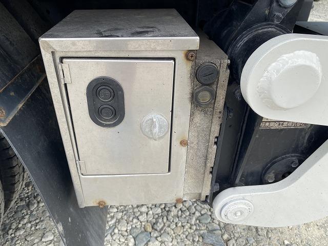 日野 Wキャブ デュトロ|中古トラックの販売・買取・査定のアイナビ