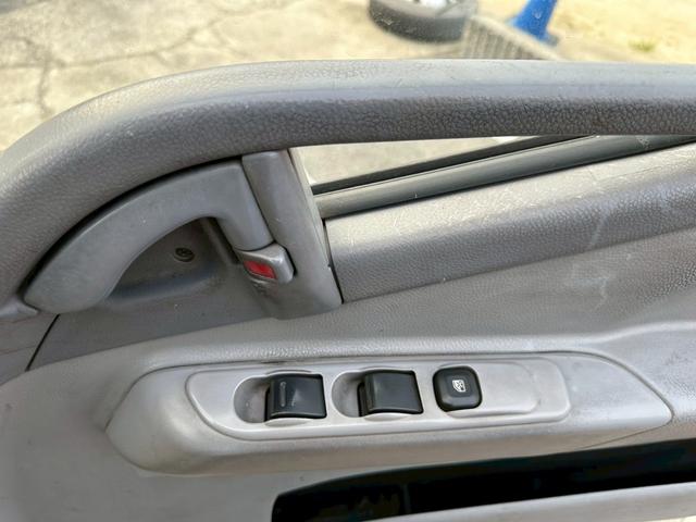 三菱ふそうキャンターガッツ平ボディ|中古トラックの販売・買取・査定のアイナビ